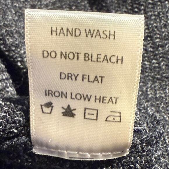 NEW Max Studio London Women's 2XL Black Gray V-Neck Tunic Sweater Long Sleeve - Picture 8 of 8